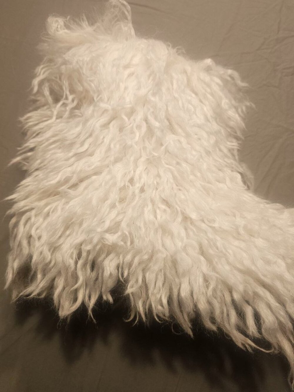 KARDASHIAN SHIMS White Shaggy Boots Women Size 37 (6.5-7US) - Picture 9 of 10